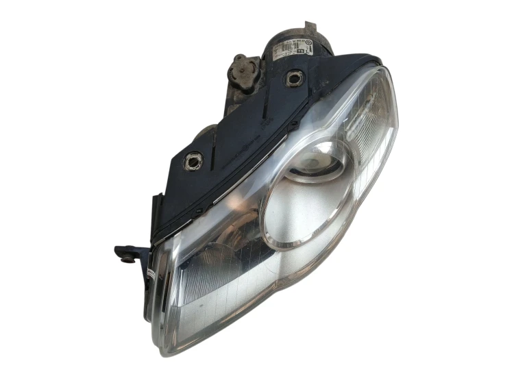 LAMPA LEWY PRZÓD VOLKSWAGEN PASSAT B6 (2005-2010) 2.0 TDI 140KM