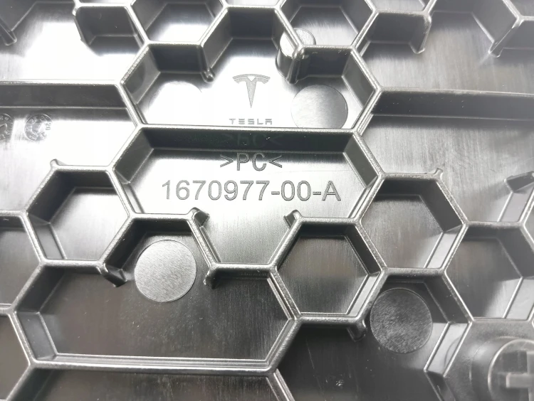 MODUŁ KOMFORTU PRAWY TESLA MODEL Y (2019-) LONG RANGE DUAL MOTOR 351KM 1657