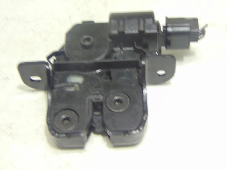 ZAMEK KLAPY BAGAŻNIKA RENAULT MEGANE III (2008-2013) 1.6 16V 846307169R