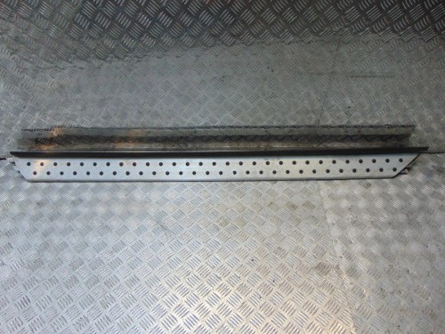 LISTWA PROGOWA PRAWA BMW X5 E53 (1999-2006)