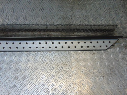 LISTWA PROGOWA PRAWA BMW X5 E53 (1999-2006)