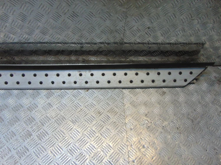 LISTWA PROGOWA PRAWA BMW X5 E53 (1999-2006)