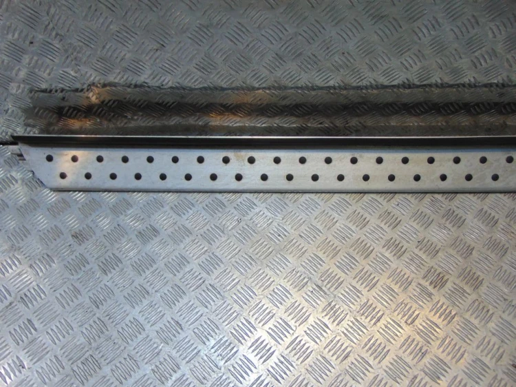 LISTWA PROGOWA PRAWA BMW X5 E53 (1999-2006)