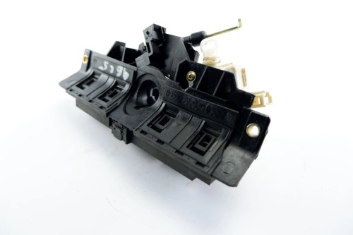 ZAMEK KLAPY BAGAŻNIKA AUDI A6 C5 2.4 V6 8D9827565C
