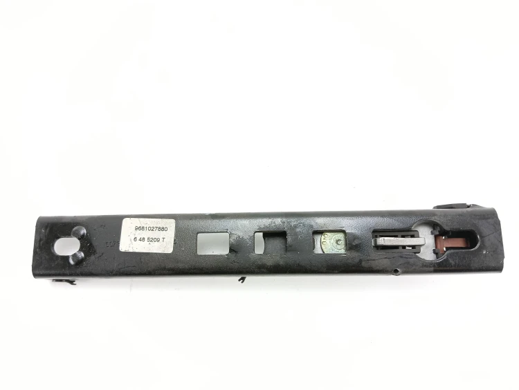 SUWAK REGULACJI PASA LEWY PRZÓD PEUGEOT 207 (2006-2009) 1.4 8V 73KM 9681027