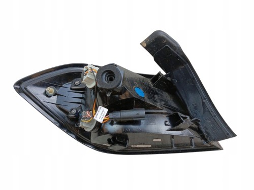 LAMPA PRAWY TYŁ FORD FIESTA MK8 LIFT (2021-2023) 1.0 EcoBoost 125KM N1BB-13