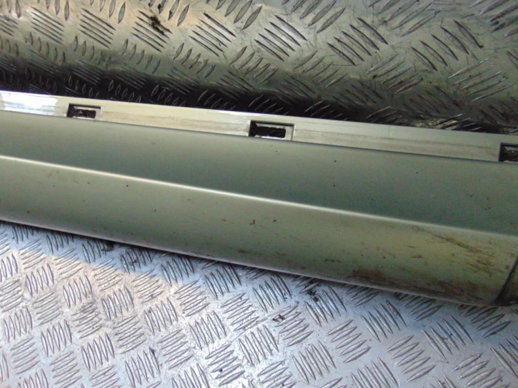 LISTWA PROGOWA PRAWA VOLVO C30 (2006-2010) 1.8