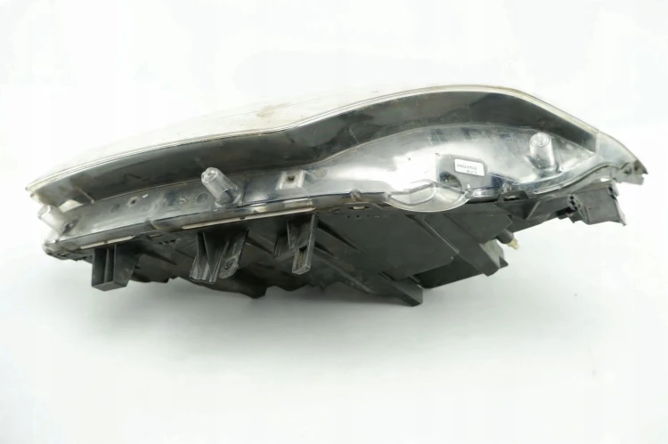 LAMPA LEWY PRZÓD RENAULT LAGUNA III (2007-2010) 2.0 DCI 150KM 260600041R