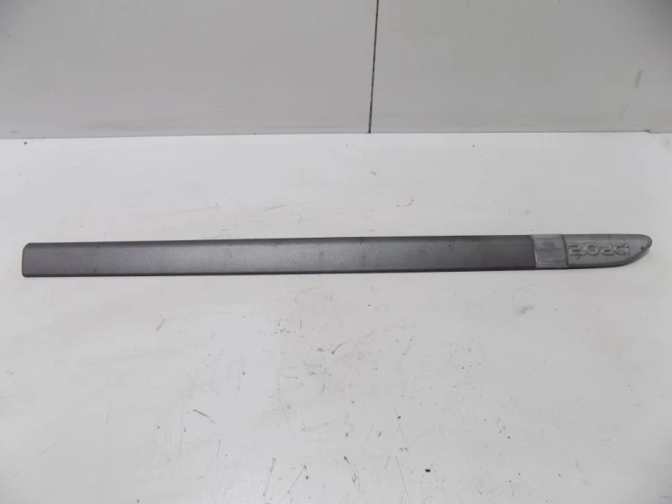 LISTWA DRZWI PRAWY PRZÓD RENAULT LAGUNA II LIFT (2005-2007)