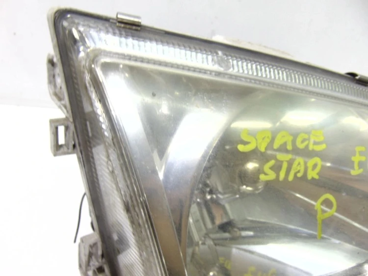 LAMPA PRAWY PRZÓD MITSUBISHI SPACESTAR