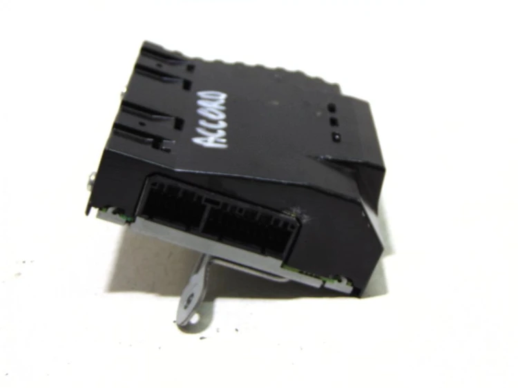 WZMACNIACZ HONDA ACCORD VII(2002-2008) 39186-SED-0130