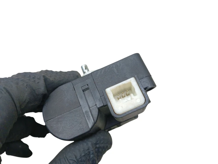 SILNICZEK NAGRZEWNICY TOYOTA COROLLA VERSO II LIFT (2007-2009) 2.2 D4D 136K
