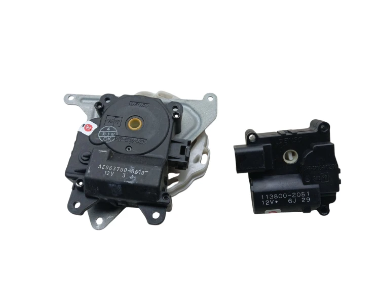 SILNICZEK NAGRZEWNICY TOYOTA COROLLA VERSO II LIFT (2007-2009) 2.2 D4D 136K