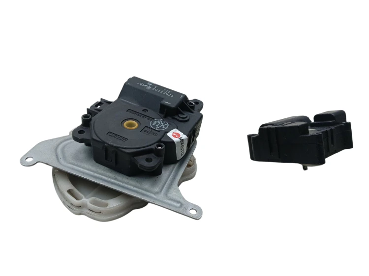SILNICZEK NAGRZEWNICY TOYOTA COROLLA VERSO II LIFT (2007-2009) 2.2 D4D 136K