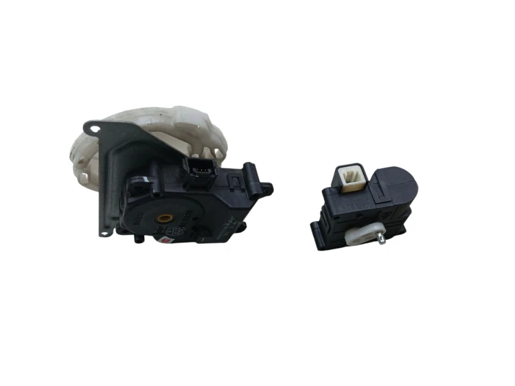 SILNICZEK NAGRZEWNICY TOYOTA COROLLA VERSO II LIFT (2007-2009) 2.2 D4D 136K