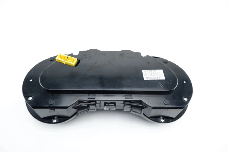 LICZNIK PEUGEOT 3008 1.6 E-HDI 9804210980
