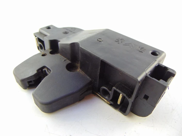 ZAMEK KLAPY BAGAŻNIKA CITROEN XSARA PICASSO (1999-2004) 1.6 8V 9646091580