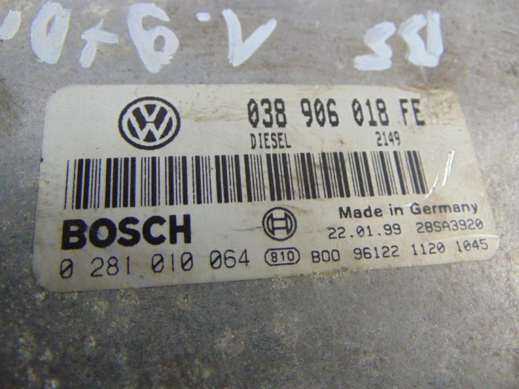 KOMPUTER STEROWNIK SILNIKA VOLKSWAGEN PASSAT B5 1.9TDI 038906018FE