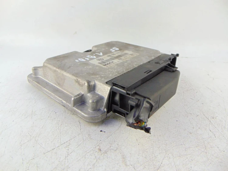KOMPUTER STEROWNIK SILNIKA VOLKSWAGEN PASSAT B5 1.9TDI 038906018FE