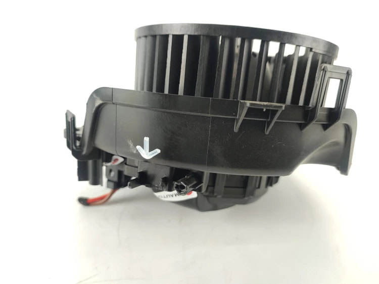 WENTYLATOR DMUCHAWA NAWIEWU SKODA KAROQ LIFT (2022-) 2.0 TSI 190KM 5Q090752