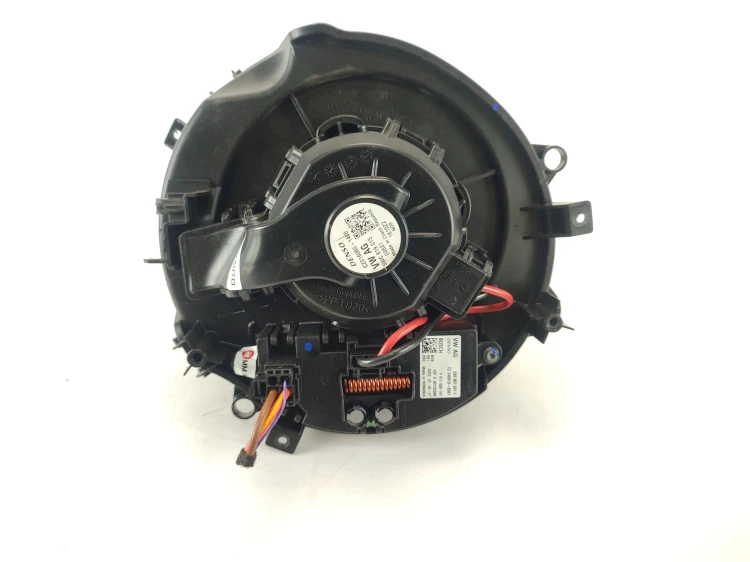 WENTYLATOR DMUCHAWA NAWIEWU SKODA KAROQ LIFT (2022-) 2.0 TSI 190KM 5Q090752
