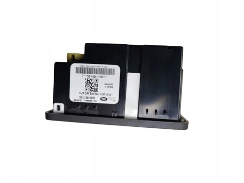GNIAZDO USB LAND ROVER DEFENDER II L663 (2019-) 2.0 SD4 241KM L8B2-19E110
