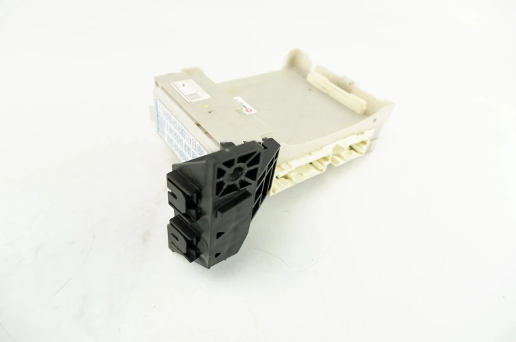 MODUŁ KOMFORTU BCM TOYOTA PRIUS III (2009-2015) 1.8 HYBRYDA 82730-47520