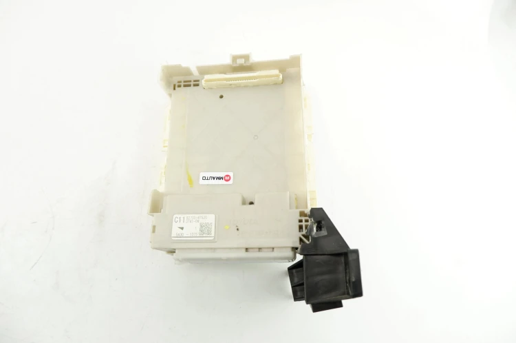 MODUŁ KOMFORTU BCM TOYOTA PRIUS III (2009-2015) 1.8 HYBRYDA 82730-47520