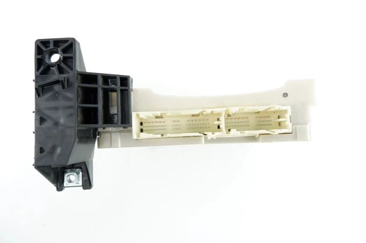 MODUŁ KOMFORTU BCM TOYOTA PRIUS III (2009-2015) 1.8 HYBRYDA 82730-47520