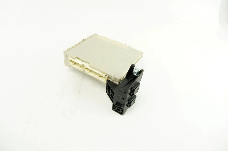 MODUŁ KOMFORTU BCM TOYOTA PRIUS III (2009-2015) 1.8 HYBRYDA 82730-47520