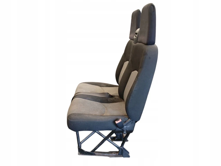 FOTEL PRAWY PRZÓD DWÓJKA IVECO DAILY III Lift 2.3 HPI 126KM