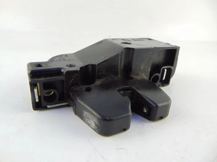 ZAMEK KLAPY BAGAŻNIKA CITROEN C5 II (2004-2008) 9652483180