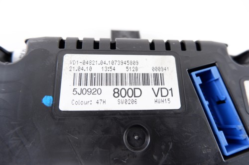 LICZNIK SKODA FABIA II LIFT (2010-2014) 1.6 TDI 90KM 5J0920800D
