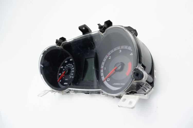 LICZNIK MITSUBISHI OUTLANDER II (2006 - 2013) 2.2 DID 8100A486