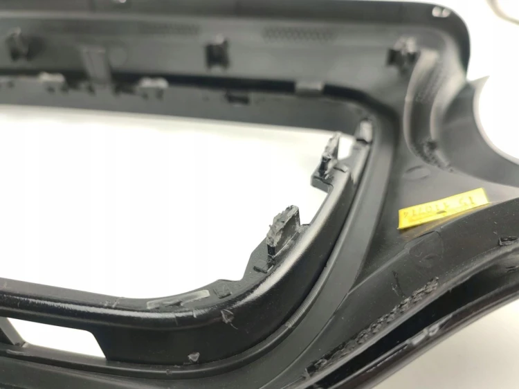 LISTWA DEKOR DESKI VOLKSWAGEN UP (2011-2016) 1.0 MPI 60KM 1S1858416F