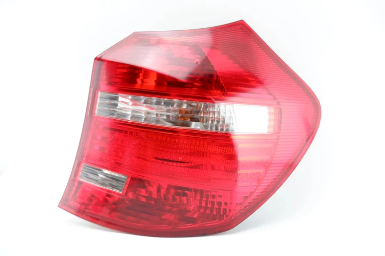 LAMPA PRAWY TYŁ BMW E81 LIFT(2007-2011) 116i N43B20 122KM