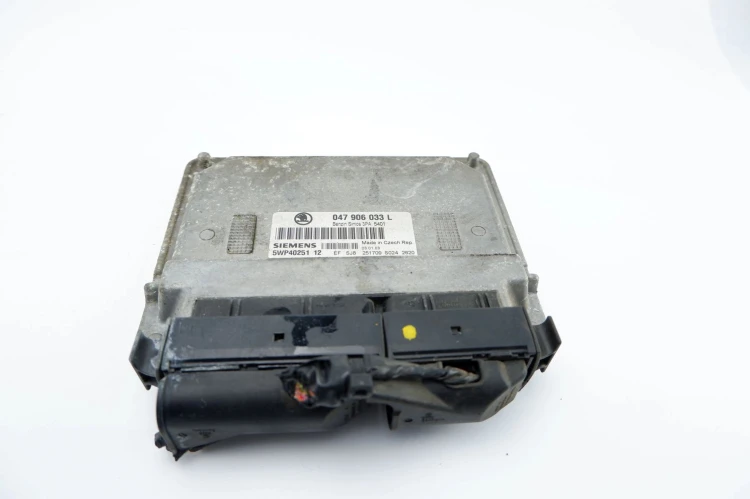 ZESTAW STARTOWY SKODA FABIA I 6Y 1.4 mpi 047906033L