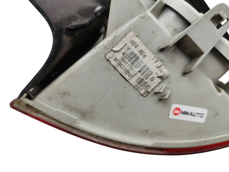 LAMPA LEWY TYŁ PEUGEOT 2008 I (2013-2016) 1.6 E-HDI 114KM 9678074280