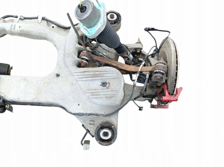 BELKA ZAWIESZENIA TYŁ LAND ROVER RANGE ROVER SPORT II L494 (2013-2017) 3.0