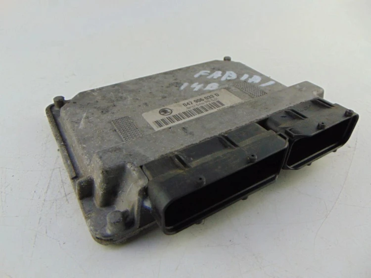 KOMPUTER STEROWNIK SILNIKA SKODA FABIA I 6Y 1.4 mpi 047906033D