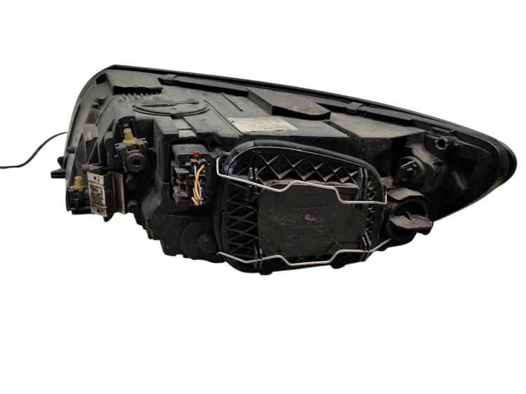 LAMPA PRAWY PRZÓD VOLVO V50 LIFT (2007-2012) 1.6 D 109KM 30763034