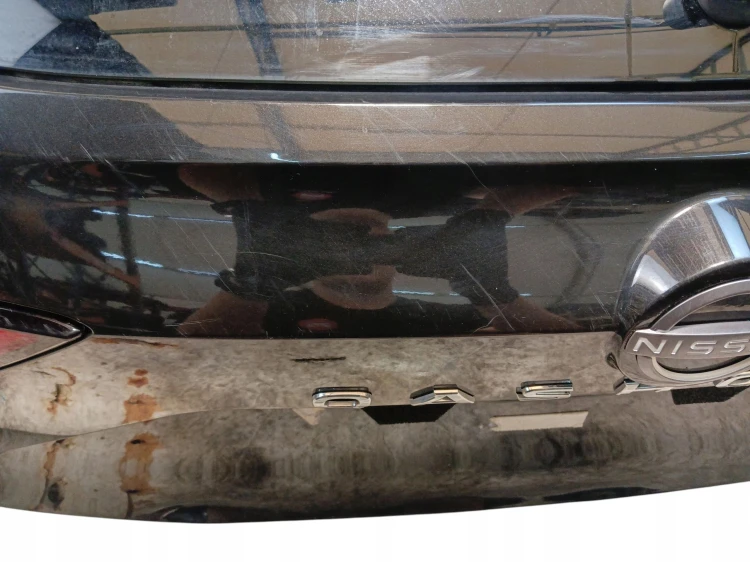 KLAPA BAGAŻNIKA TYŁ TYLNA NISSAN QASHQAI J12 LAK: Z11 G (21-24)