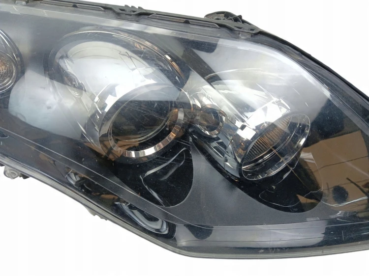 LAMPA PRAWY PRZÓD RENAULT LAGUNA III (2007-2010) 2.0 DCI 150KM 260100072R
