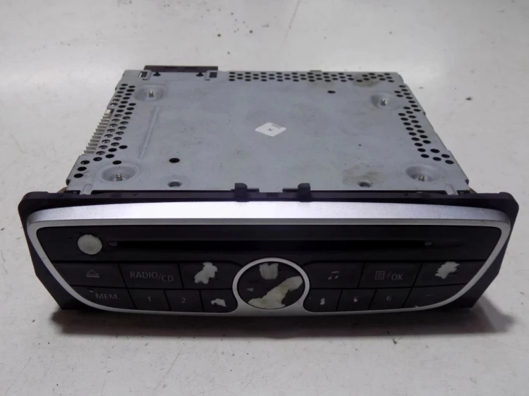 RADIO CD RENAULT MEGANE III (2008-2013) 281150030R-B