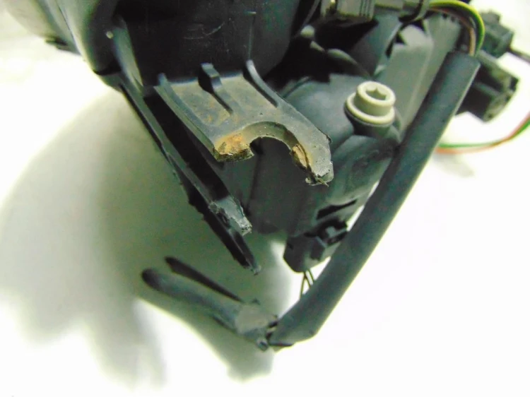 LAMPA LEWY PRZÓD PEUGEOT 206 (1998-2002) 1.6 HDI