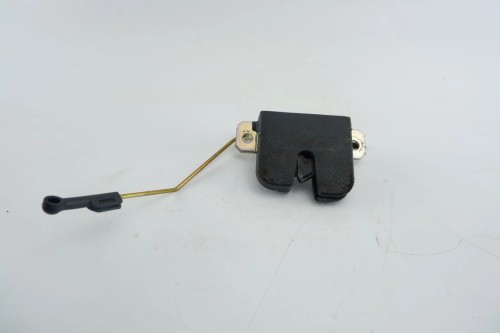 ZAMEK KLAPY BAGAŻNIKA SEAT IBIZA III (2002-2008) 1.4 16V 6L6827505A