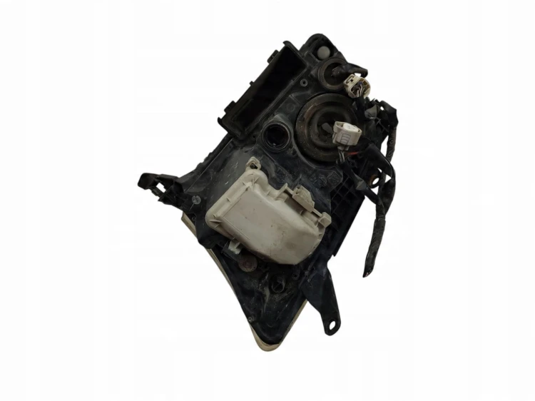 LAMPA PRAWY PRZÓD TOYOTA AVENSIS T25 (2003-2006) 1.8 VVT-I 129KM