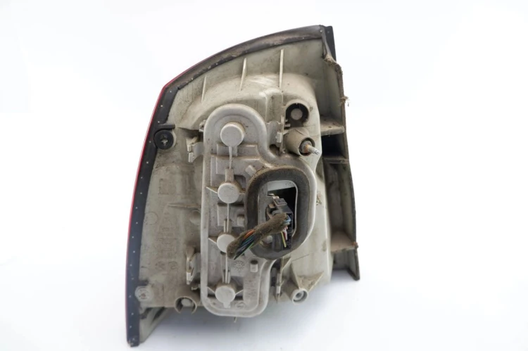 LAMPA PRAWY TYŁ OPEL ASTRA II 1.7 DTI