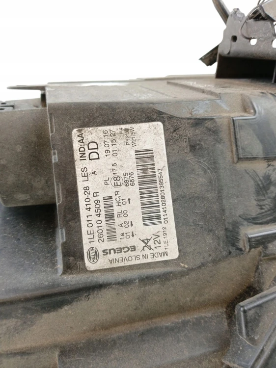 LAMPA PRAWY PRZÓD FIAT TALENTO (2016-2020) 1.6 D 145KM 260104509R