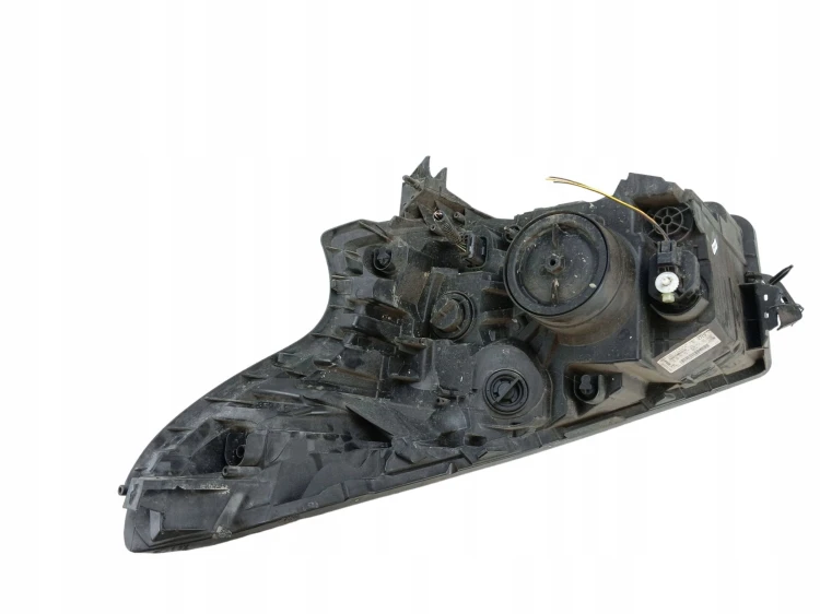 LAMPA PRAWY PRZÓD FIAT TALENTO (2016-2020) 1.6 D 145KM 260104509R